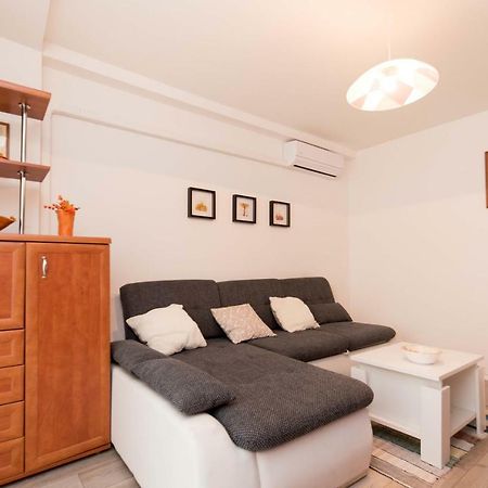 Apartman Lux Appartement Daruvar Buitenkant foto