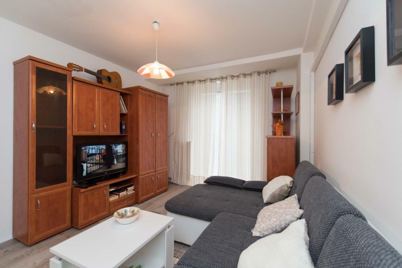 Apartman Lux Appartement Daruvar Buitenkant foto