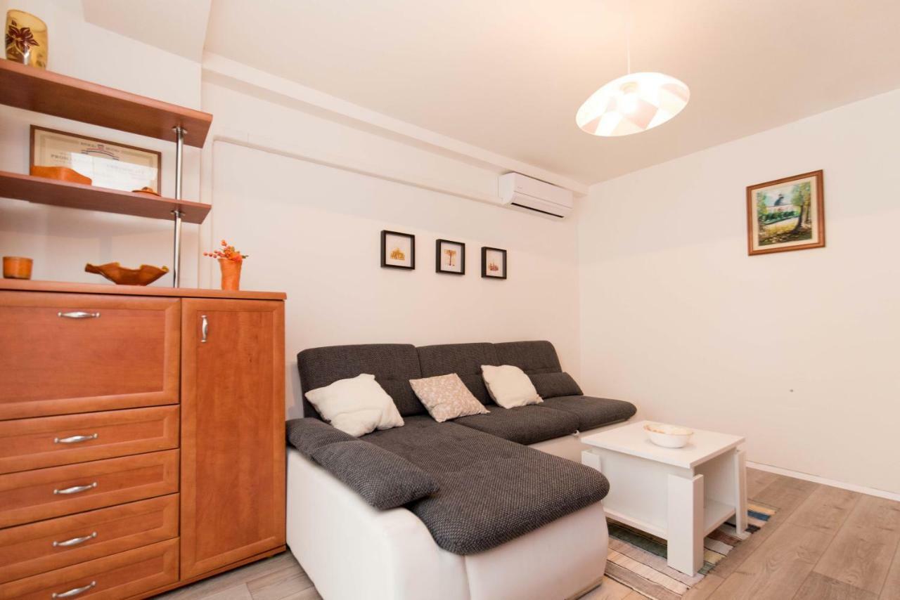 Apartman Lux Daruvar Buitenkant foto